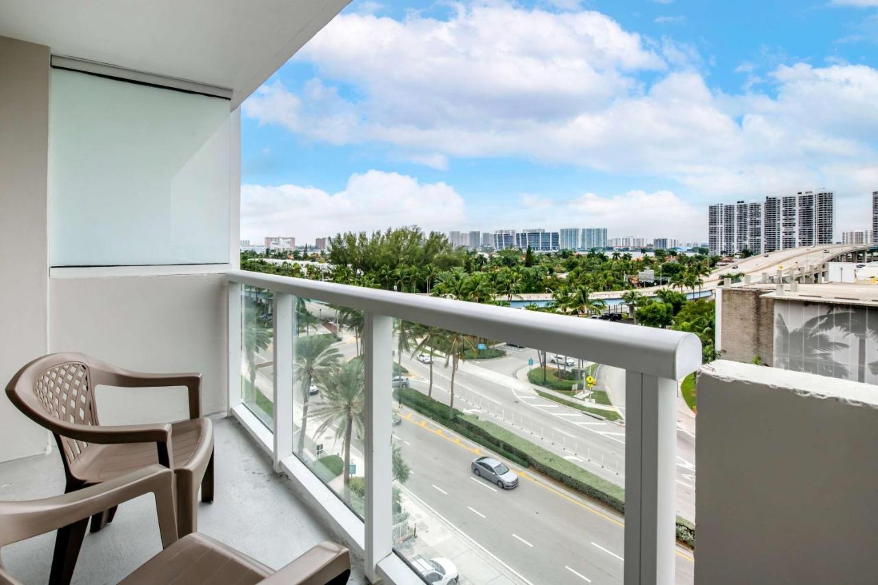 Ramada Plaza By Wyndham Marco Polo Beach Resort Golden Beach Exterior photo